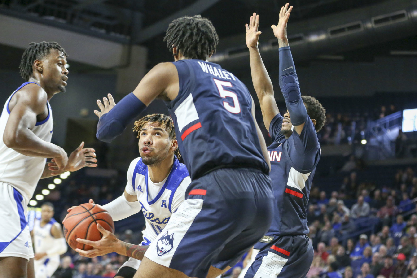 Tulsa Golden Hurricane vs Connecticut Huskies